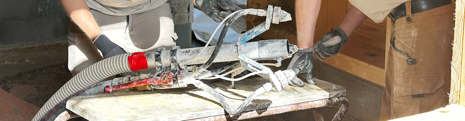 Hanf-Kalk-Spritzmaschine Close-up